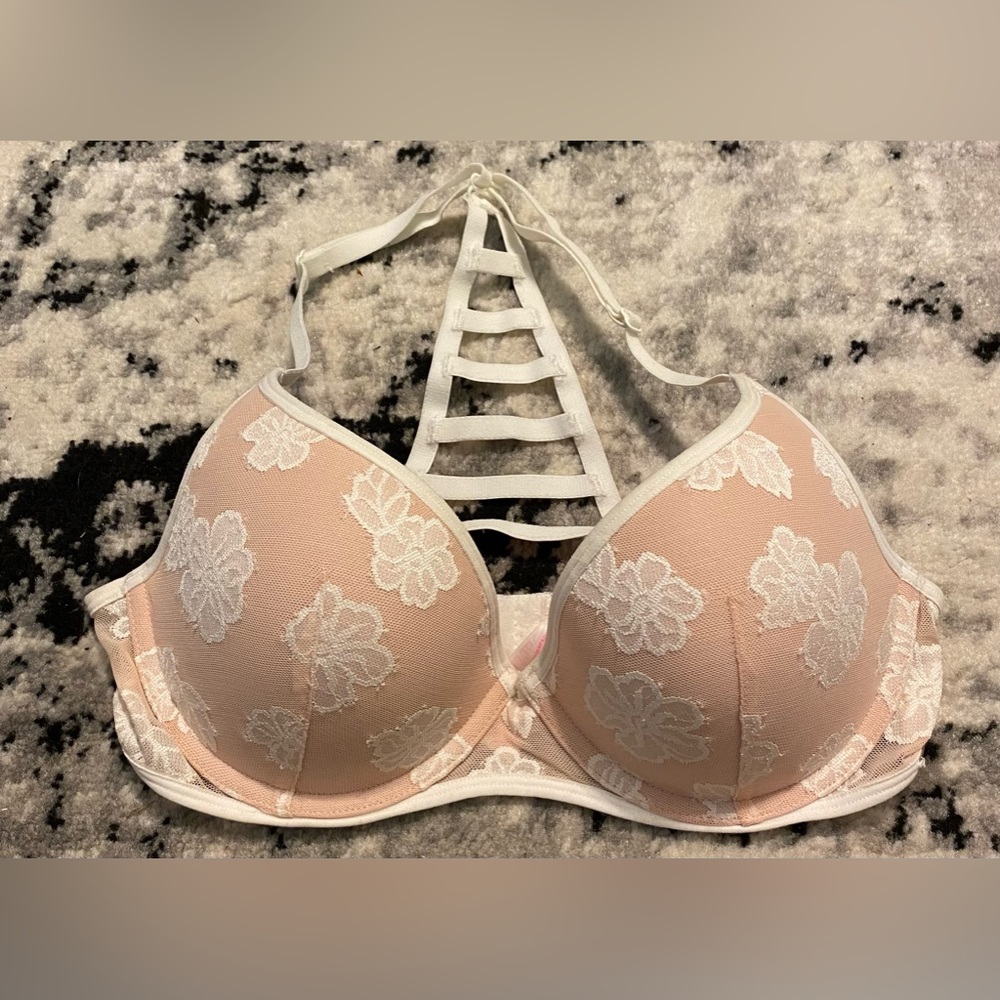 PINK Victoria’s Secret 34C